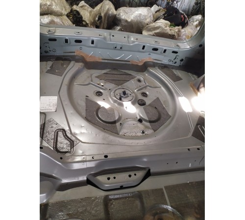 Ниша багажника(запасного колеса)