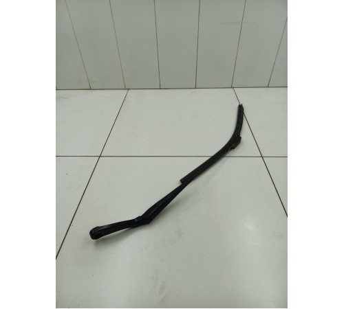 Поводок стеклоочистителя левый