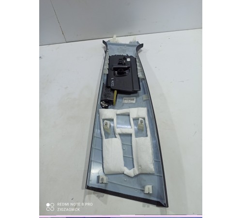 Обшивка центральной стойки(верхняя правая)