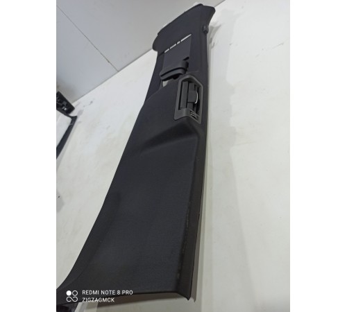 Обшивка центральной стойки(верхняя правая)