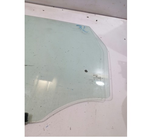 Стекло двери заднее левое