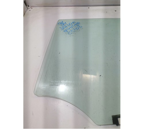 Стекло двери заднее левое