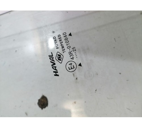 Стекло двери заднее левое