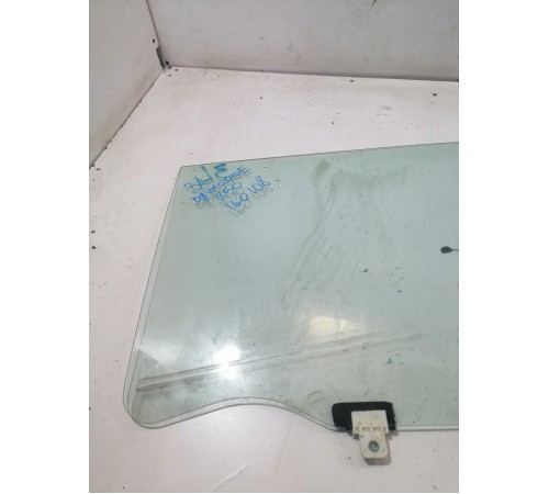 Стекло двери заднее левое