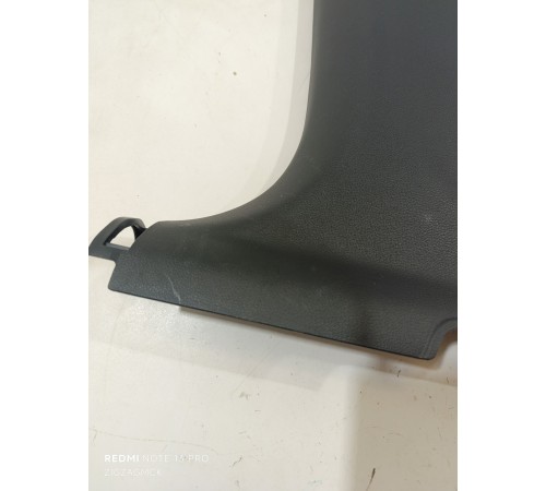 Обшивка центральной стойки нижняя левая