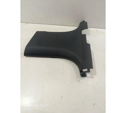 Обшивка центральной стойки нижняя левая