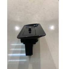 Кнопка открывания багажника