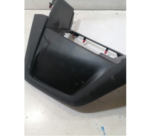 Накладка торпедо передняя левая