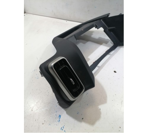 Накладка торпедо передняя левая