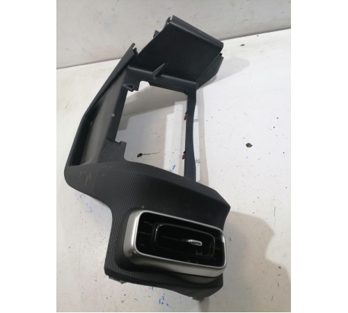 Накладка торпедо передняя левая