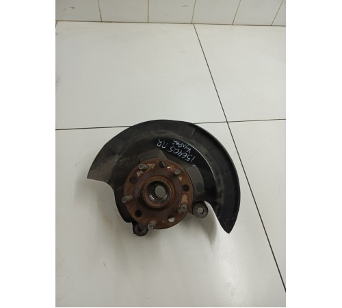 Кулак поворотный передний правый