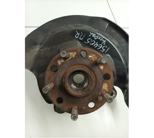 Кулак поворотный передний правый