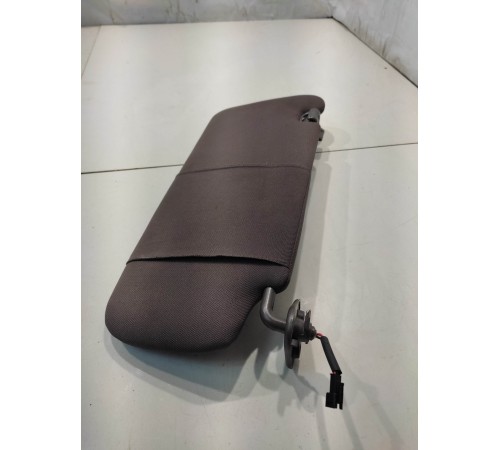 Козырёк солнцезащитный (левый)