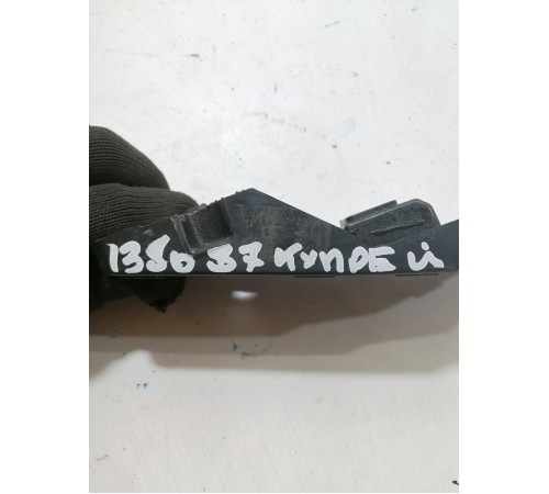 Кронштейн бампера передний правый 