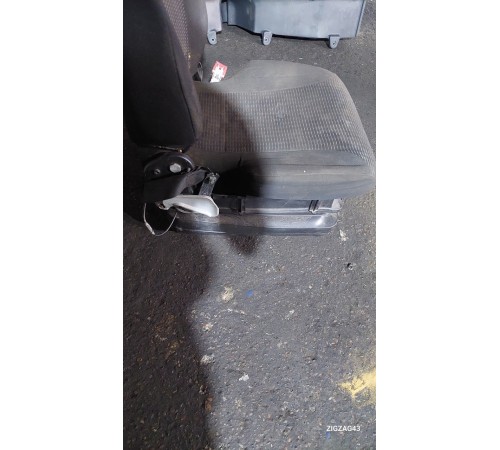 Сиденье пассажирское (правое)