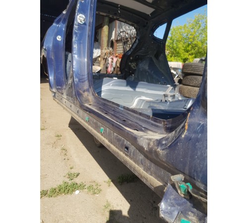 Порог со стойкой правый