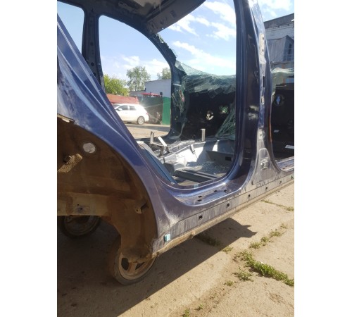 Порог со стойкой правый