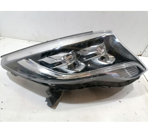 Фара головного света правая