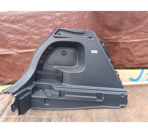 Обшивка багажника левая