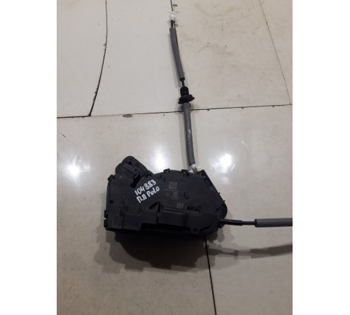 Замок двери (передний правый)