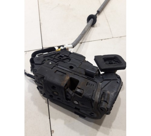 Замок двери (передний правый)