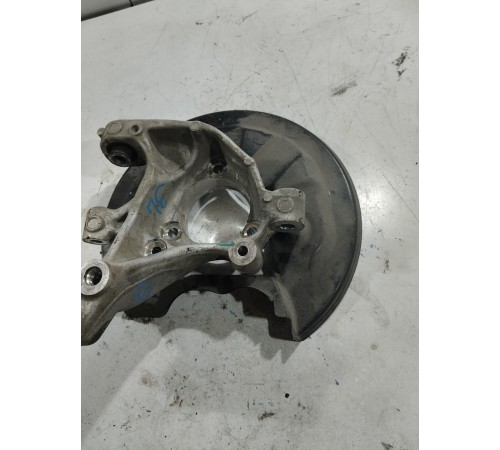 Кулак поворотный задний левый