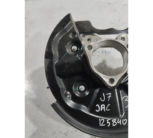 Кулак поворотный задний левый