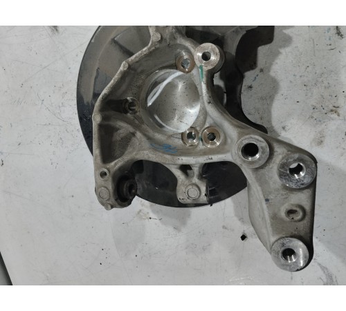 Кулак поворотный задний левый