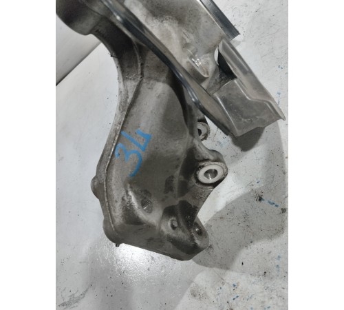 Кулак поворотный задний левый