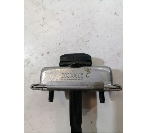 Ограничитель двери задний правый