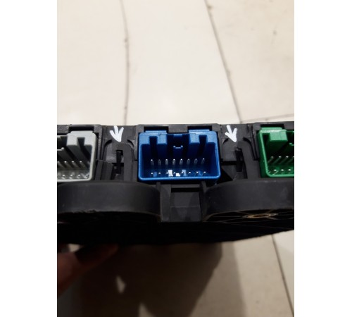 Блок дистанционного управления системами электроники и сигнализации