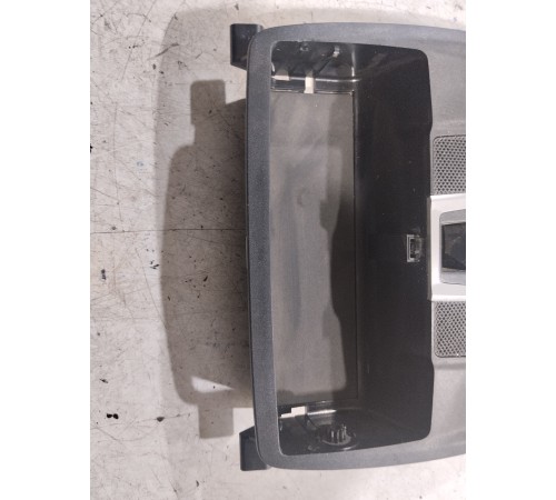 Плафон внутреннего освещения передний