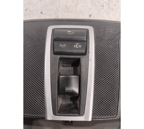 Плафон внутреннего освещения передний