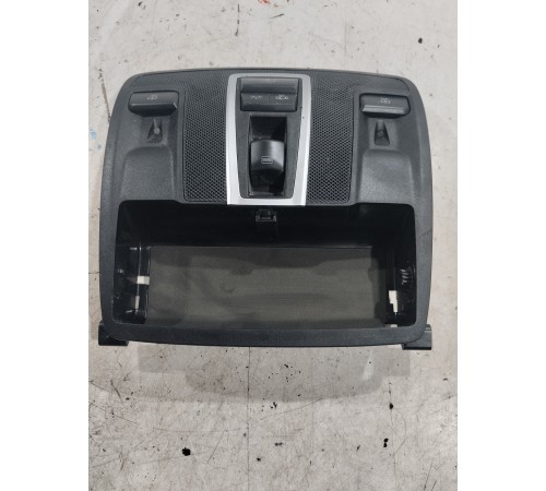 Плафон внутреннего освещения передний