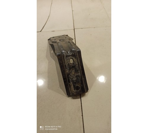 Кронштейн спойлера задний