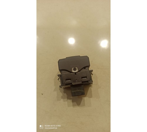 Кнопка переключения давления задней подъемной оси