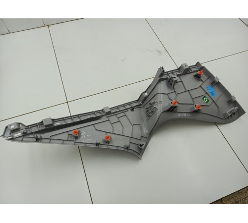 Обшивка стойки задняя левая