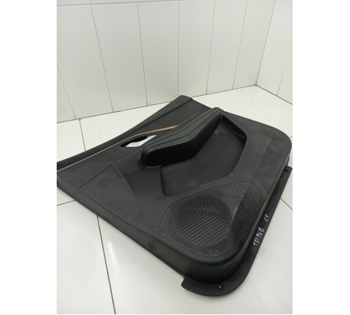 Обшивка двери передняя правая