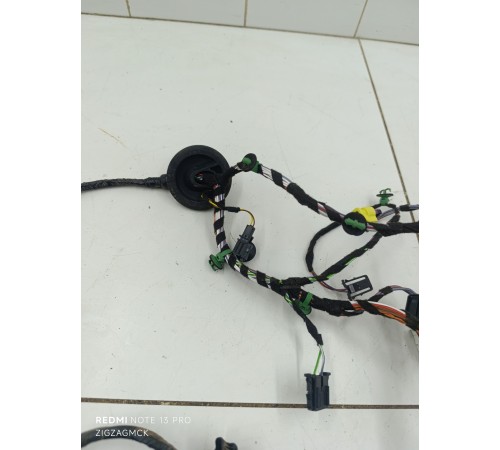 Электропроводка двери передняя левая