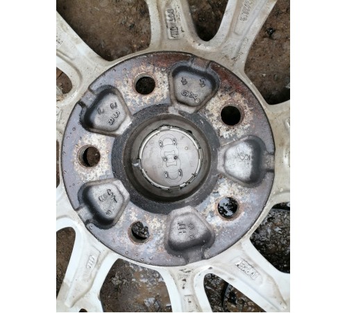 Колесо в сборе 245/40 R18 лето