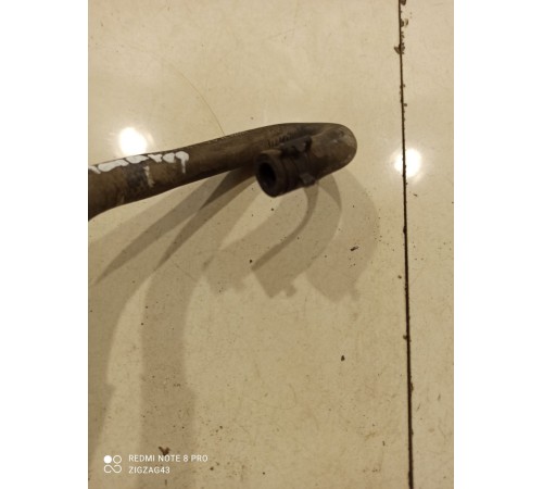 Патрубок системы рециркуляции с клапаном