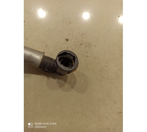 Патрубок системы рециркуляции с клапаном