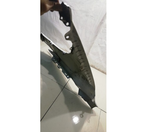 Крыло переднее левое