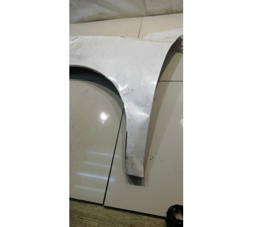 Крыло переднее левое