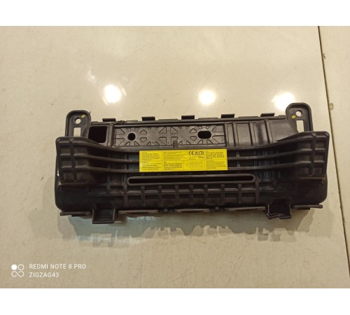 Корпус подушки безопасности подколенной(водителя)