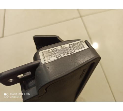 Корпус подушки безопасности подколенной(водителя)