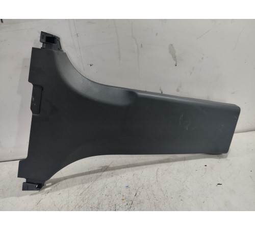 Обшивка центральной стойки левая нижняя