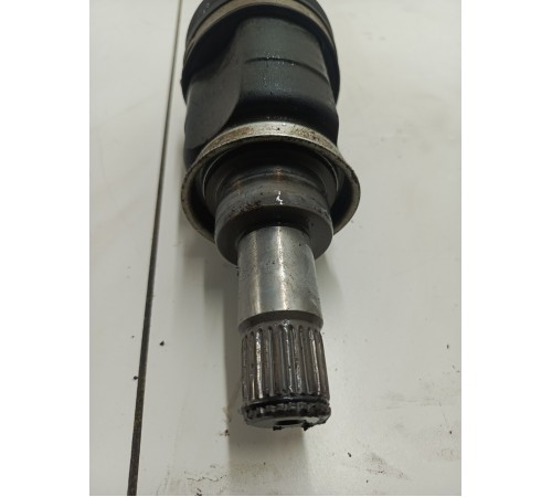 Полуось (привод) передний правый