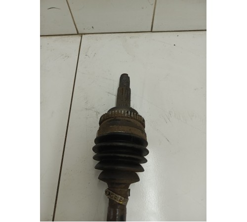 Полуось (привод) передний правый