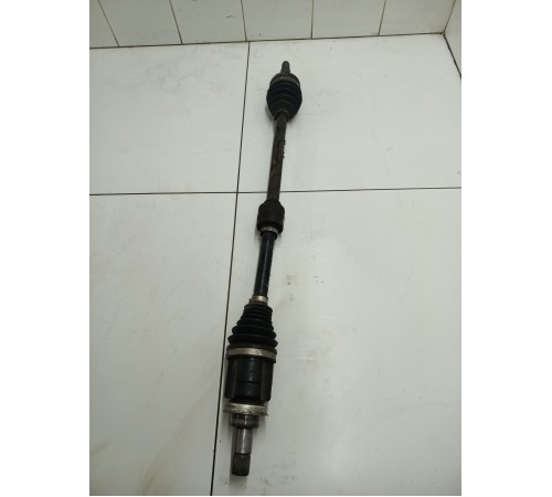 Полуось (привод) передний правый